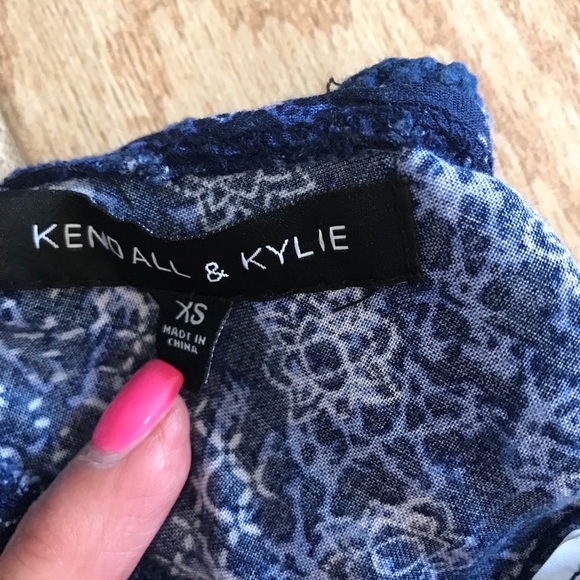 Kendall and Kylie tank xs - Picture 3 of 3